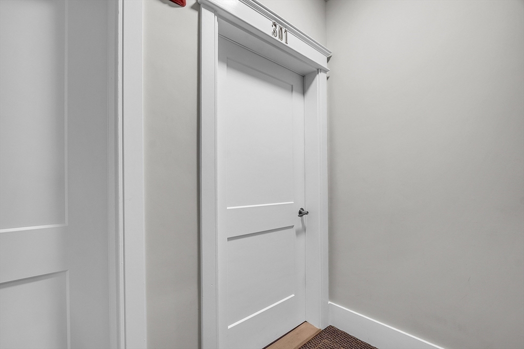 35 Fuller Street, Unit 301 Gloucester, MA 01930 - Photo 2 of 36