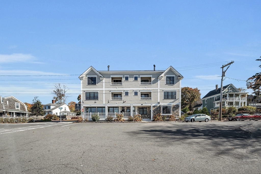 35 Fuller Street, Unit 301 Gloucester, MA 01930 - Photo 27 of 36