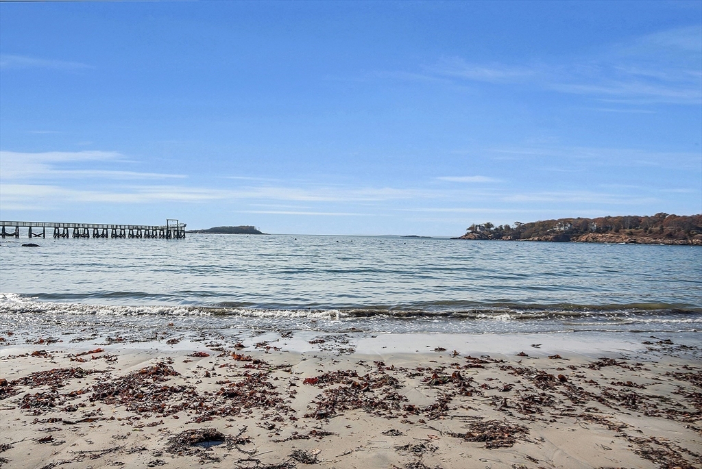 35 Fuller Street, Unit 301 Gloucester, MA 01930 - Photo 34 of 36