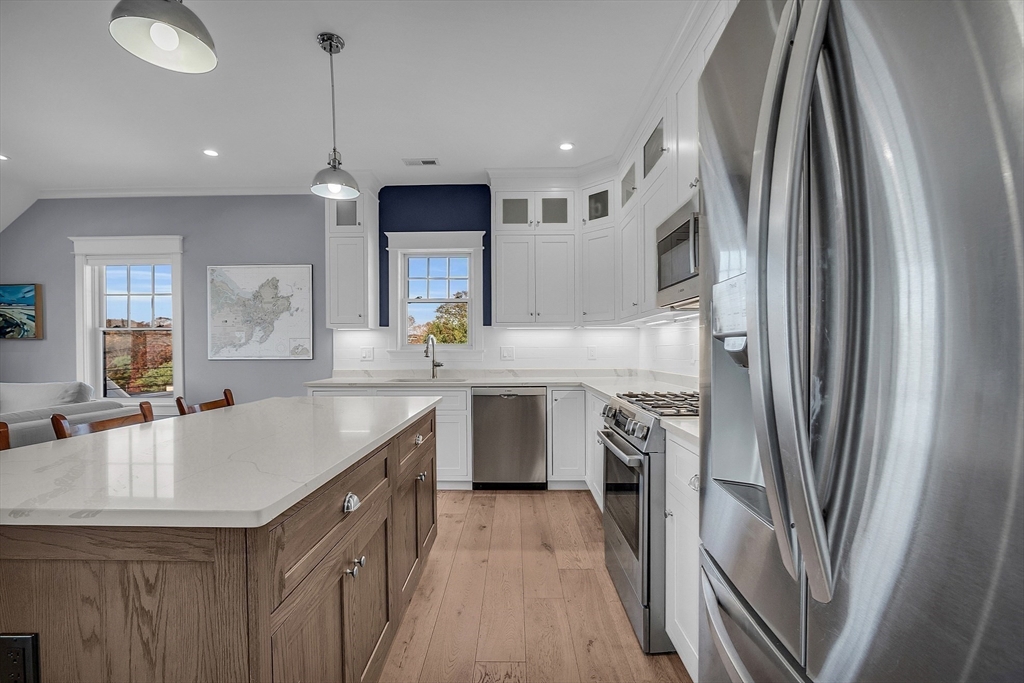 35 Fuller Street, Unit 301 Gloucester, MA 01930 - Photo 6 of 36