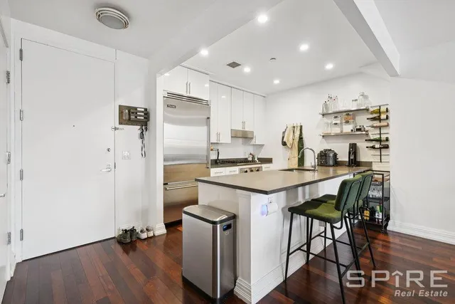 $1,015,000 | 1 Hanson Place, Unit 9D | Fort Greene