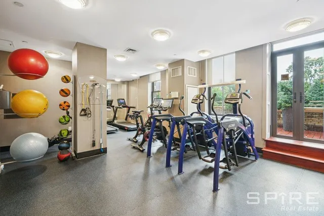 $1,015,000 | 1 Hanson Place, Unit 9D | Fort Greene