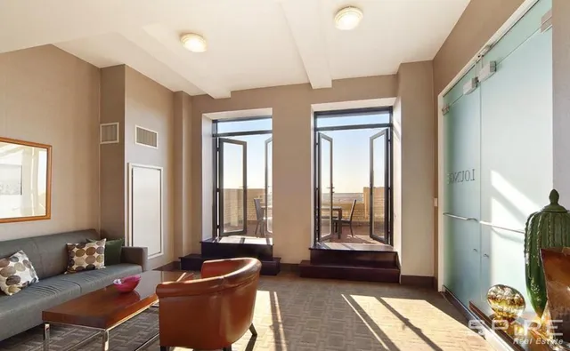 $1,015,000 | 1 Hanson Place, Unit 9D | Fort Greene