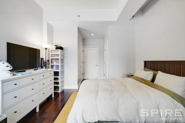 $1,015,000 | 1 Hanson Place, Unit 9D | Fort Greene
