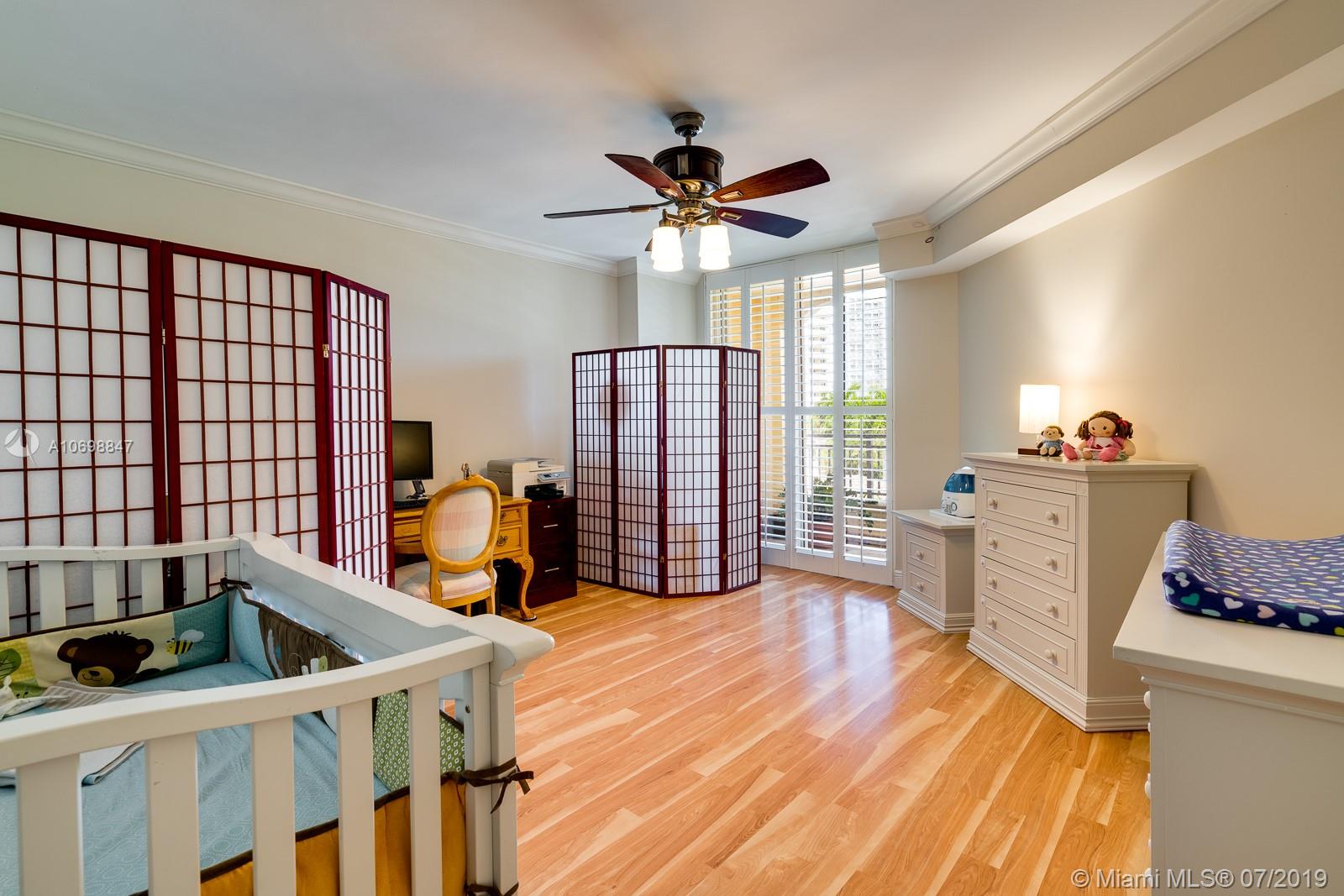 765 Crandon Boulevard, Unit 408 Key Biscayne, FL 33149 - Photo 19 of 27