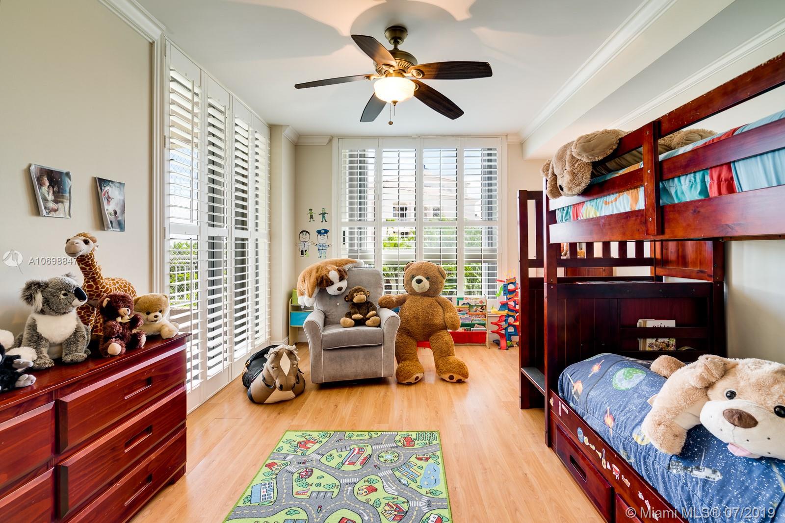 765 Crandon Boulevard, Unit 408 Key Biscayne, FL 33149 - Photo 7 of 27