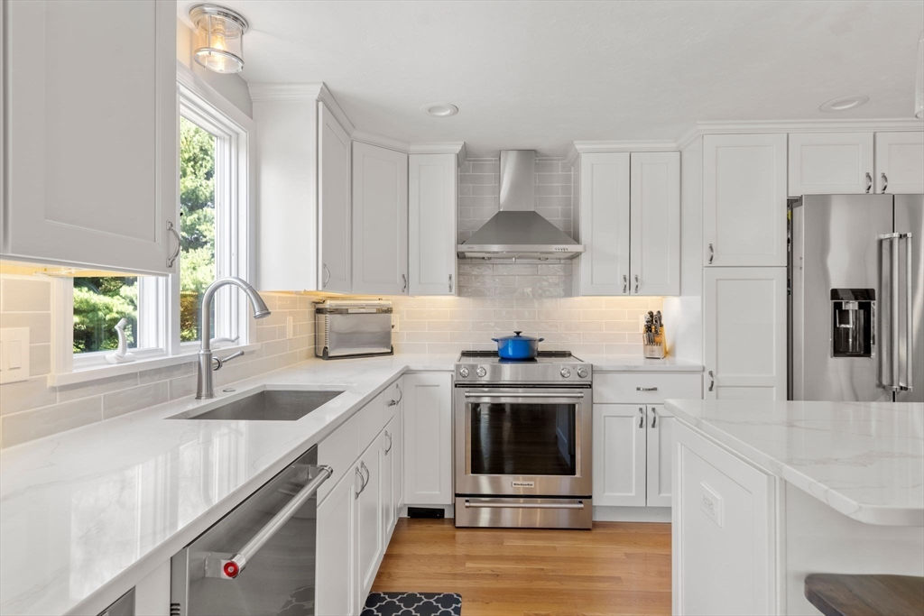 45 Deer Run Road Kingston, MA 02364 - Photo 8 of 39 Gallery Image 8