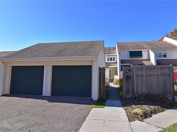 $535,000 | 545 South Prospect Street, Unit 21, Burlington, VT 05401