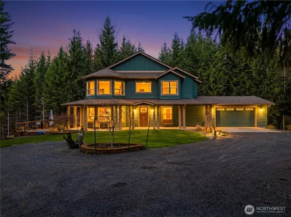 $857,000 | 418 Shy Bear Road, Toutle, WA 98649