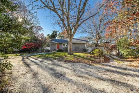 $2,500,000 | 5 Rivers View Road, East Falmouth, MA 02536