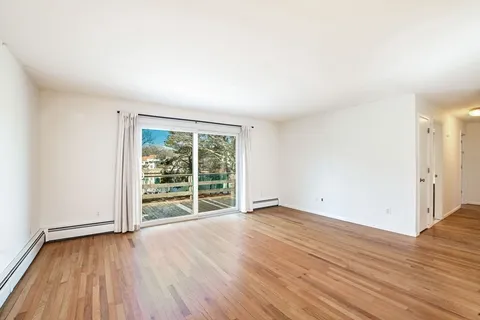 $2,500,000 | 5 Rivers View Road, East Falmouth, MA 02536