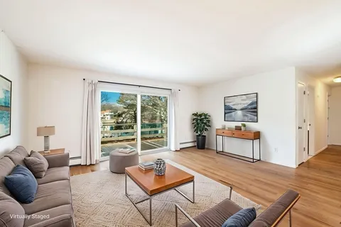 $2,500,000 | 5 Rivers View Road, East Falmouth, MA 02536