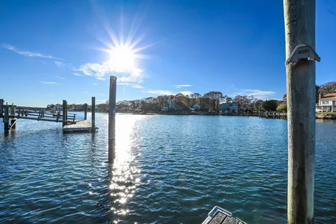 $2,500,000 | 5 Rivers View Road, East Falmouth, MA 02536