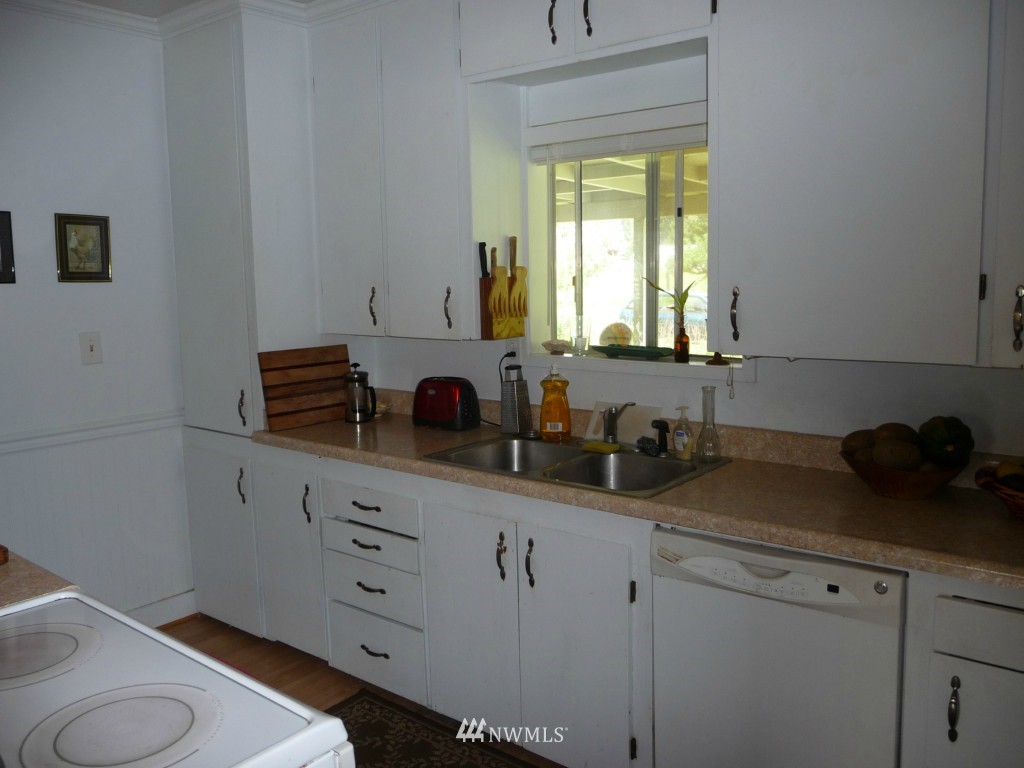 3367 Northeast Iverson Road Poulsbo, WA 98370 - Photo 11 of 25 Gallery Image 11