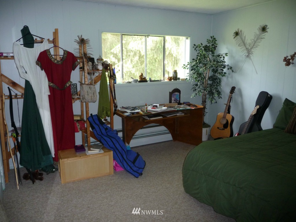 3367 Northeast Iverson Road Poulsbo, WA 98370 - Photo 17 of 25 Gallery Image 17