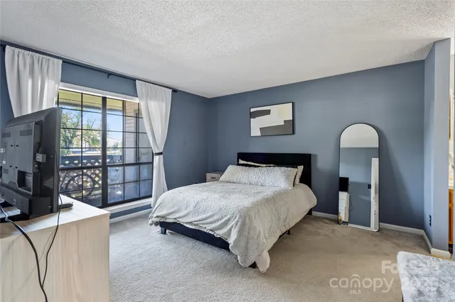 $210,000 | 5870 Harris Grove Lane, Charlotte, NC 28212