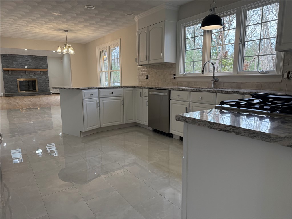 5 Connor Lane Barrington, RI 02806 - Photo 11 of 24