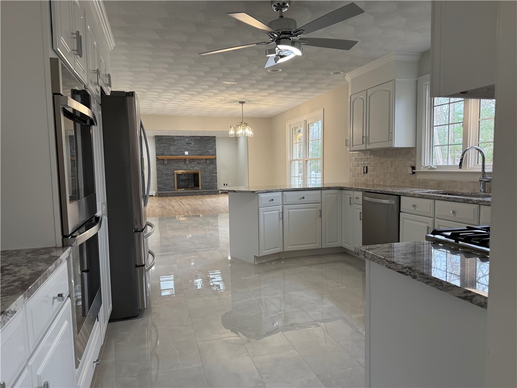 5 Connor Lane Barrington, RI 02806 - Photo 8 of 24