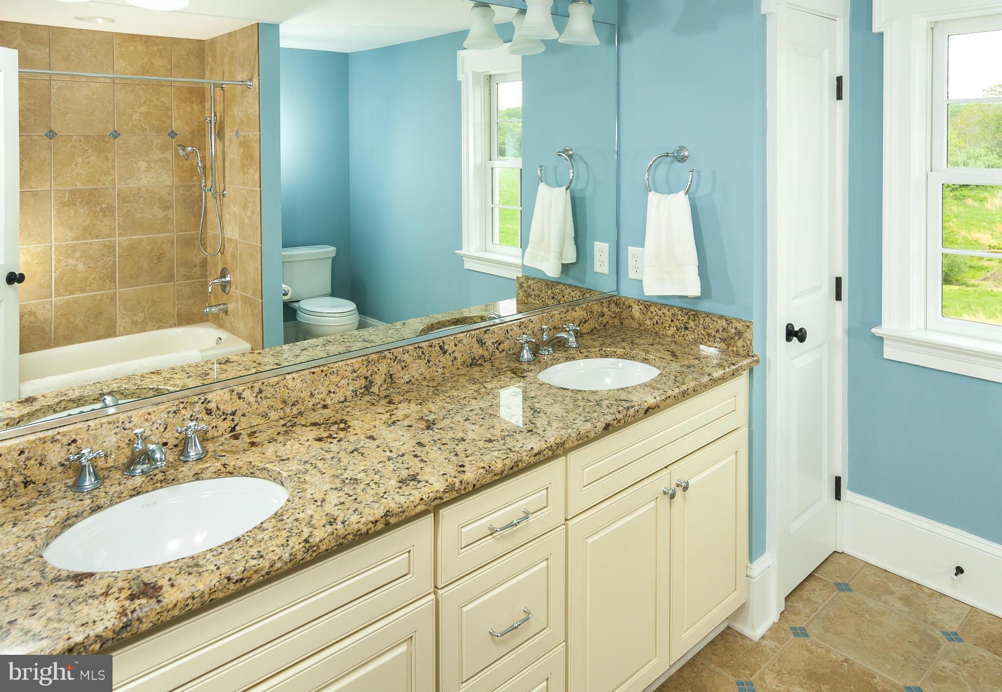 5396 Washwright Road Hume, VA 22639 - Photo 18 of 30 Hall Bathroom