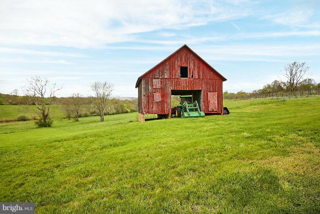 5396 Washwright Road Hume, VA 22639 - Photo 28 of 30 Old Storage Barn