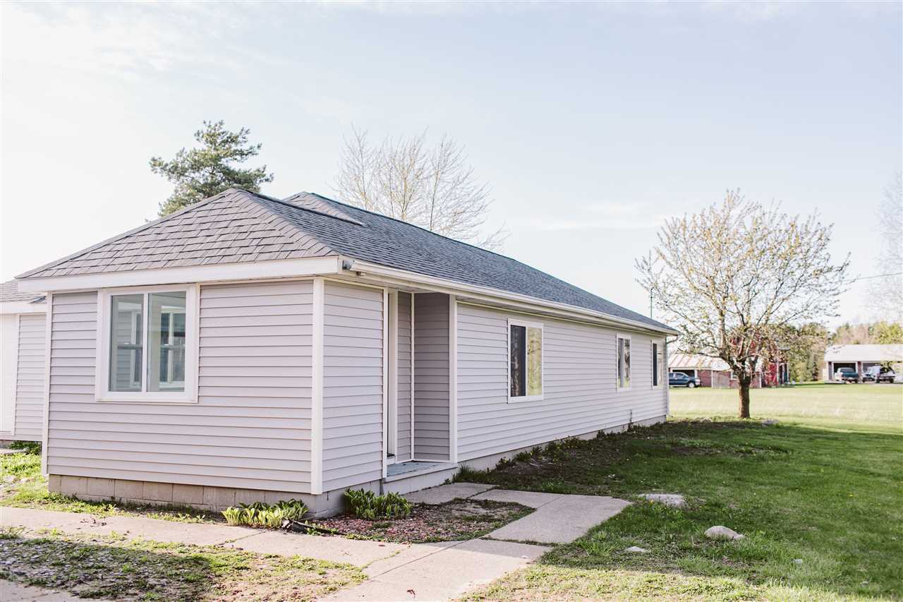 5275 North Henderson Road Davison, MI 48423 - Photo 3 of 20 50010378-2.JPG