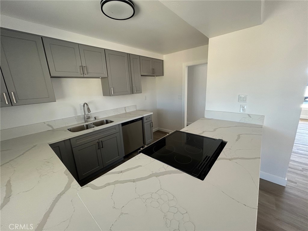 20916 Thunderbird Road Apple Valley, CA 92307 - Photo 15 of 33