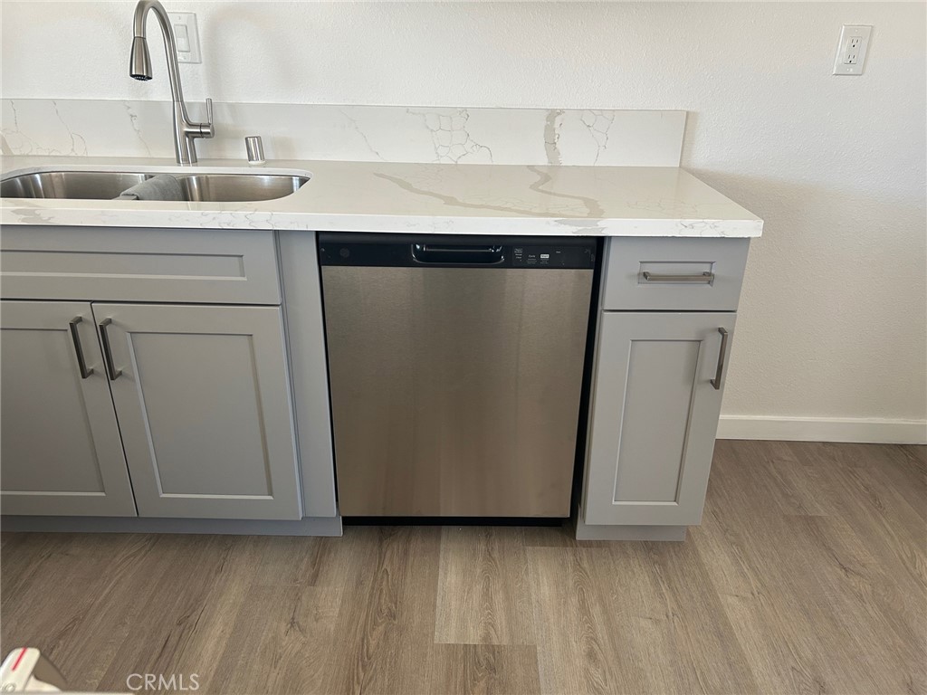 20916 Thunderbird Road Apple Valley, CA 92307 - Photo 18 of 33