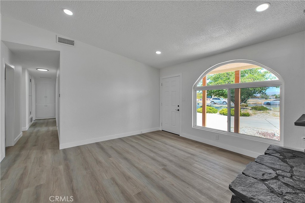 20916 Thunderbird Road Apple Valley, CA 92307 - Photo 22 of 33