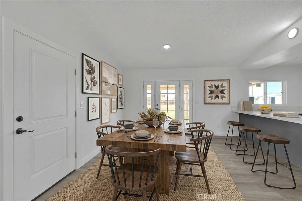 20916 Thunderbird Road Apple Valley, CA 92307 - Photo 6 of 33