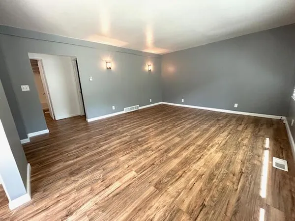 $449,900 | 15190 Leonard Road, Spring Lake, MI 49456