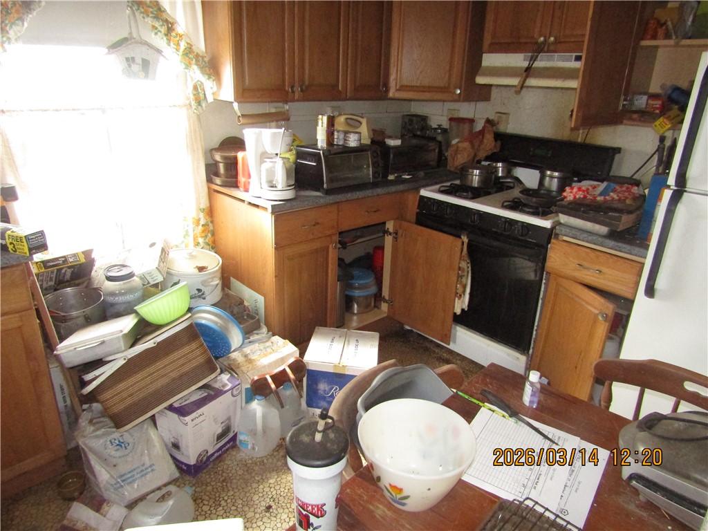 24 Stanton Street Painted Post, NY 14870 - Photo 9 of 18 Kitchen