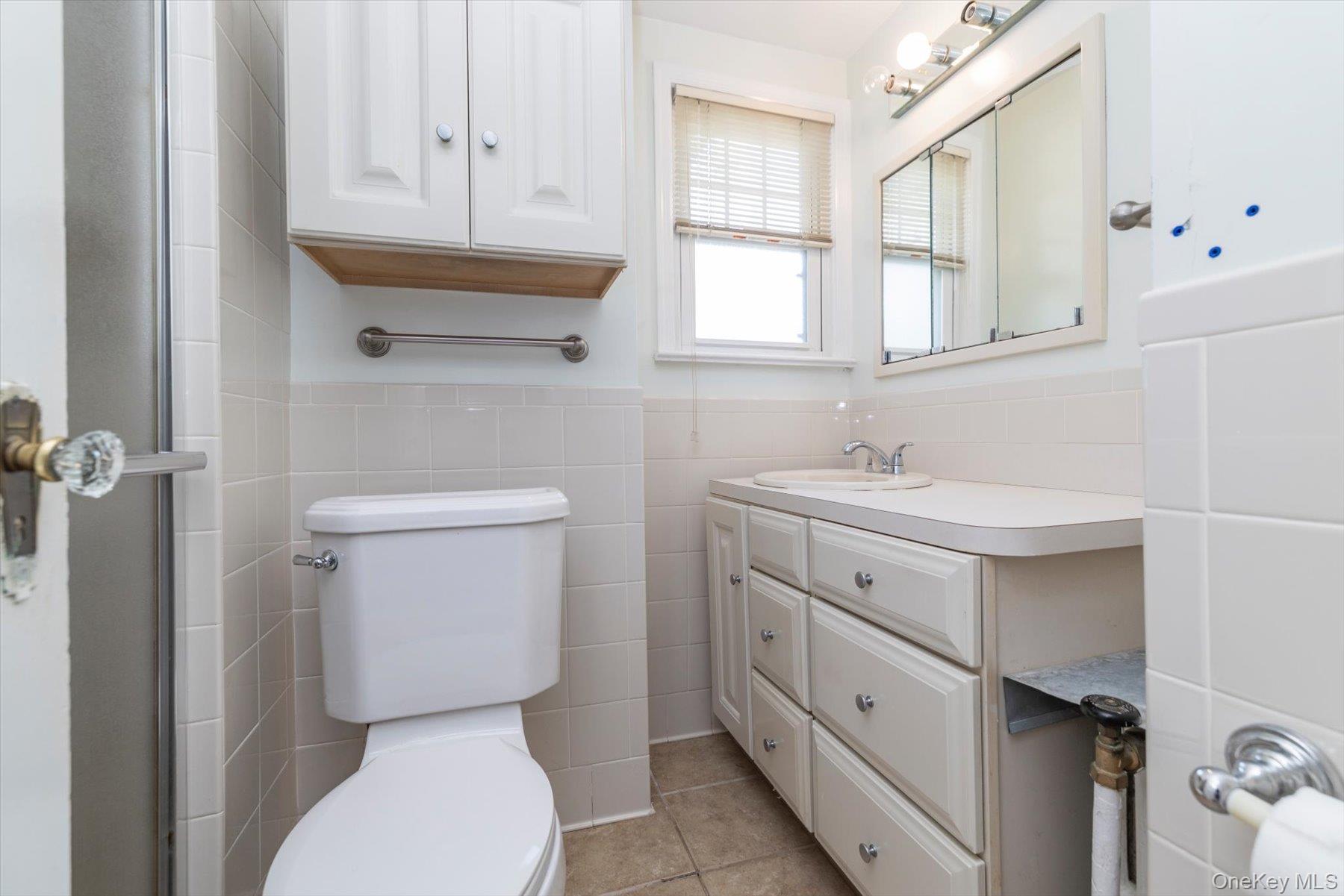 59 Hampton Road Lynbrook, NY 11563 - Photo 12 of 21 Apartment 11st Floor