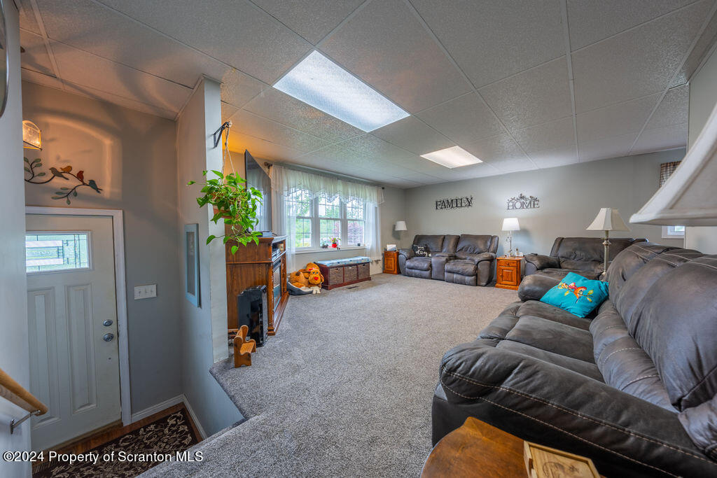 337 Pedrick Road Nicholson, PA 18446 - Photo 5 of 43 Gallery Image 5