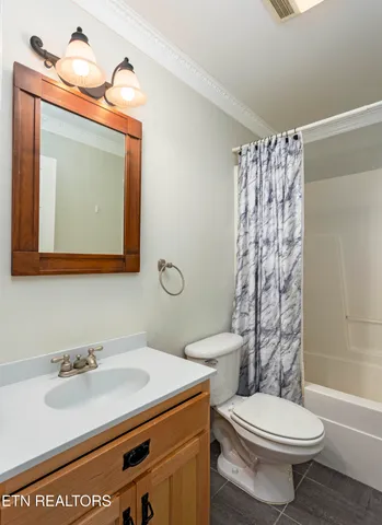 $550,000 | 203 Meadow Green Lane, Dayton, TN 37321