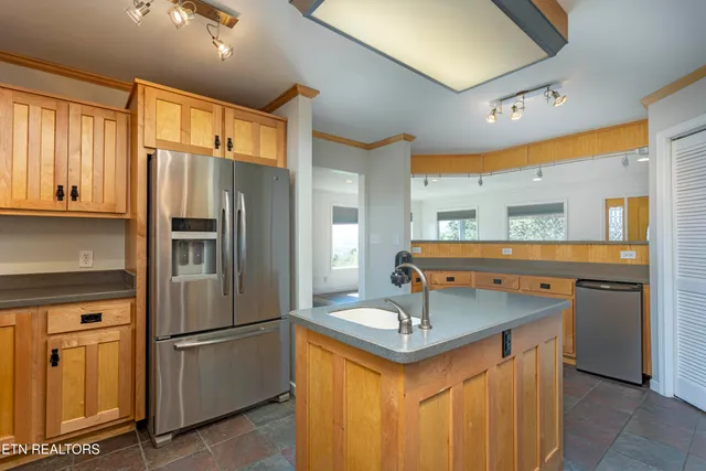 $550,000 | 203 Meadow Green Lane, Dayton, TN 37321