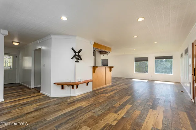 $550,000 | 203 Meadow Green Lane, Dayton, TN 37321