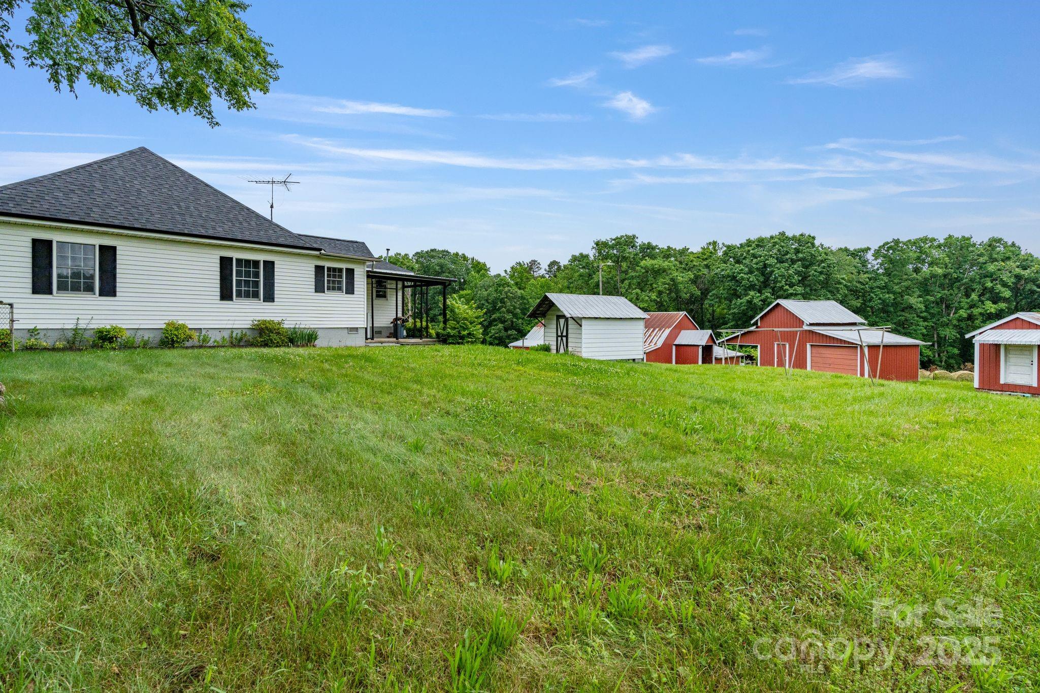 956 Stoney Point Road Kings Mountain, NC 28086 - Photo 29 of 48 a front view of a house with garden