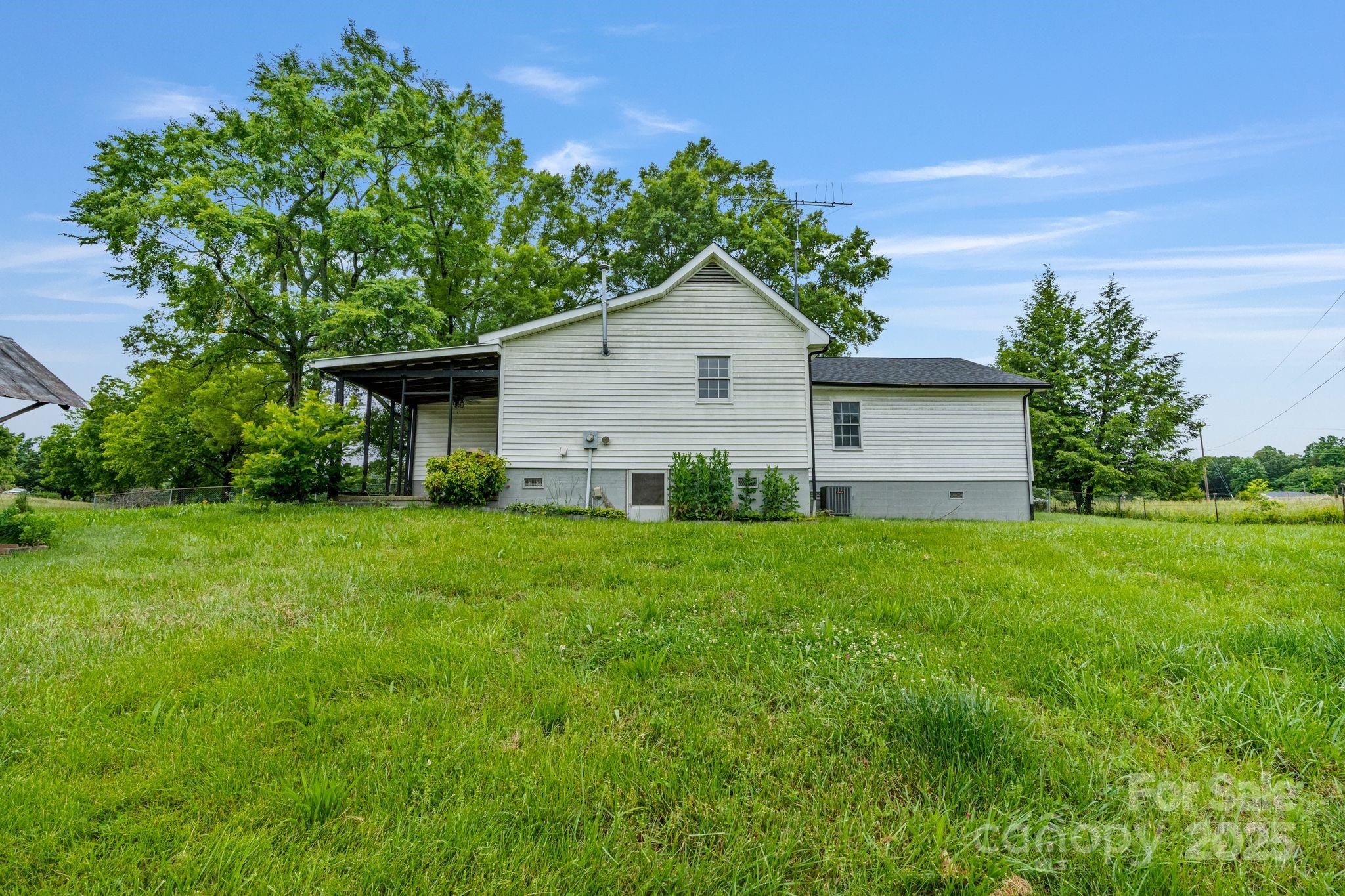 956 Stoney Point Road Kings Mountain, NC 28086 - Photo 30 of 48 a front view of house with yard and green space