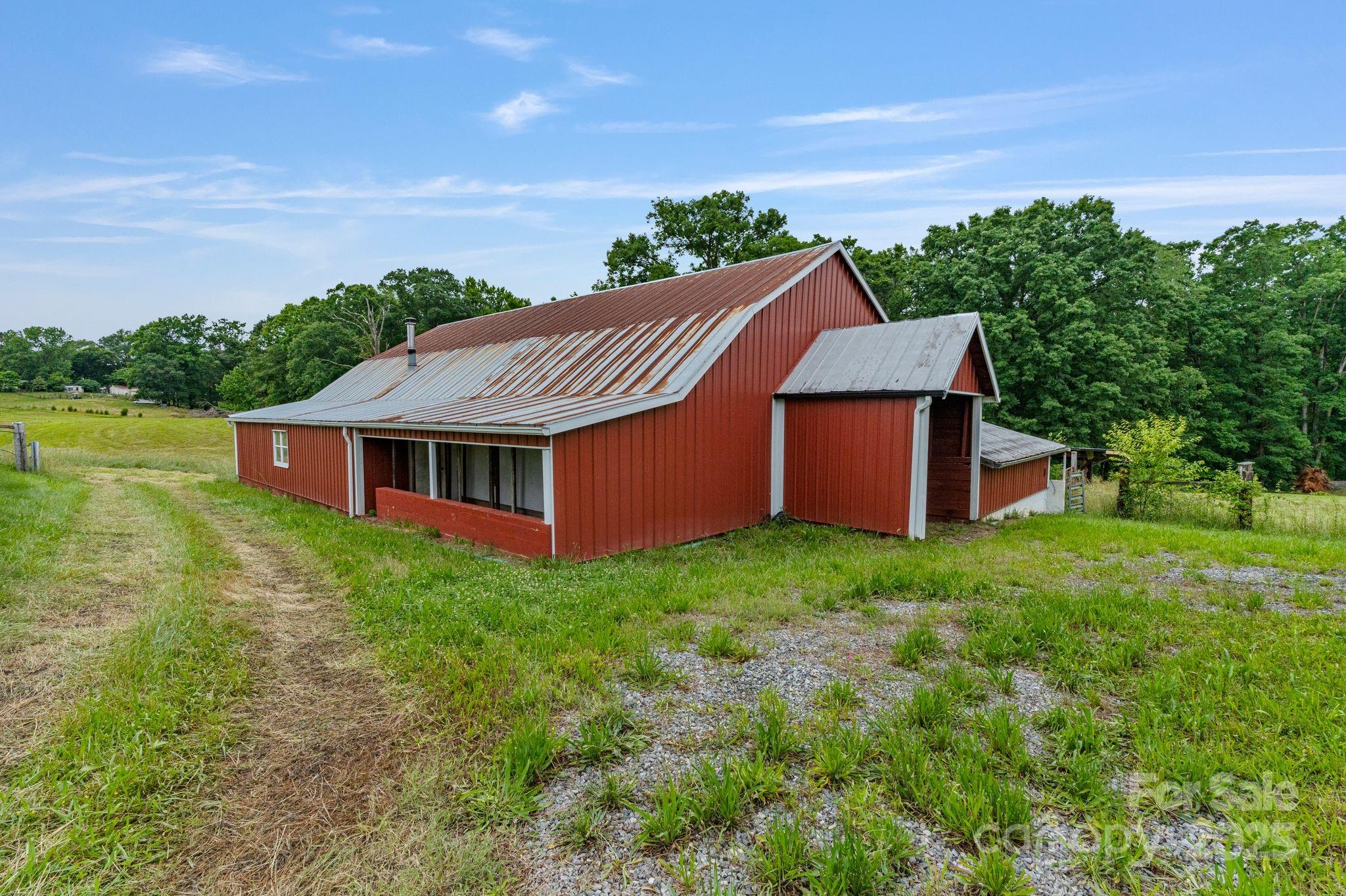 956 Stoney Point Road Kings Mountain, NC 28086 - Photo 36 of 48 a view of a house with a yard