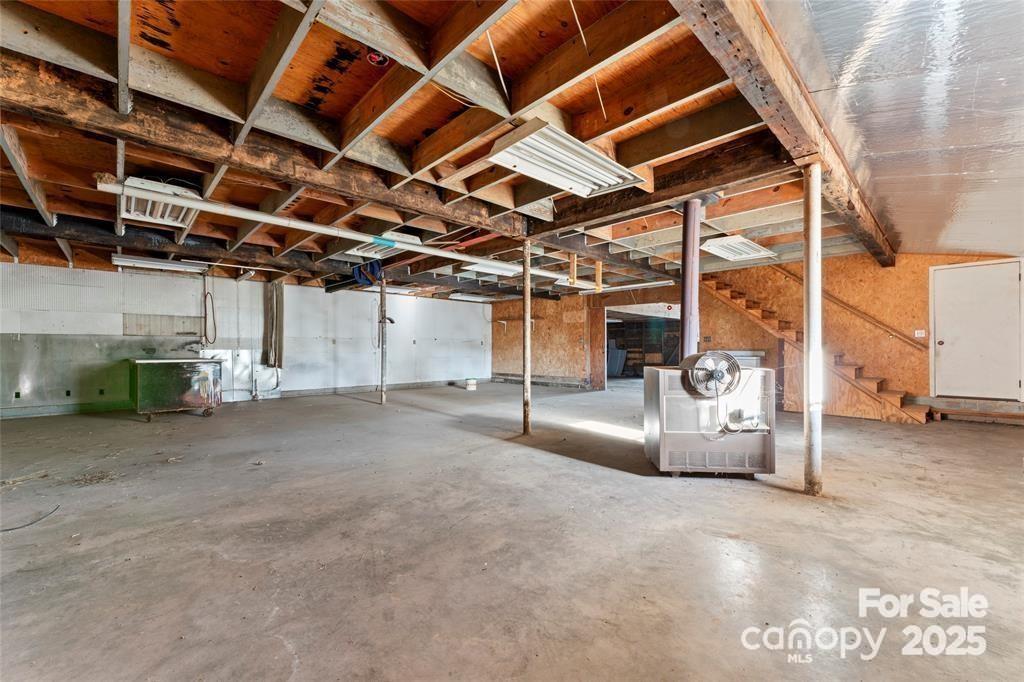 956 Stoney Point Road Kings Mountain, NC 28086 - Photo 39 of 48 a view of a garage