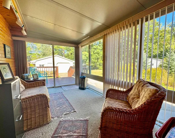 $219,900 | 737 East Briar Lane, Beloit, WI 53511