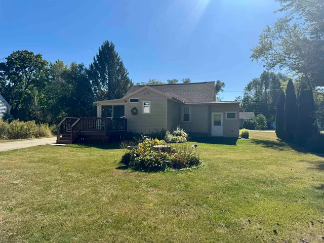 $219,900 | 737 East Briar Lane, Beloit, WI 53511