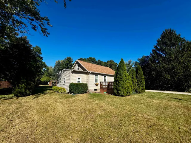 $219,900 | 737 East Briar Lane, Beloit, WI 53511