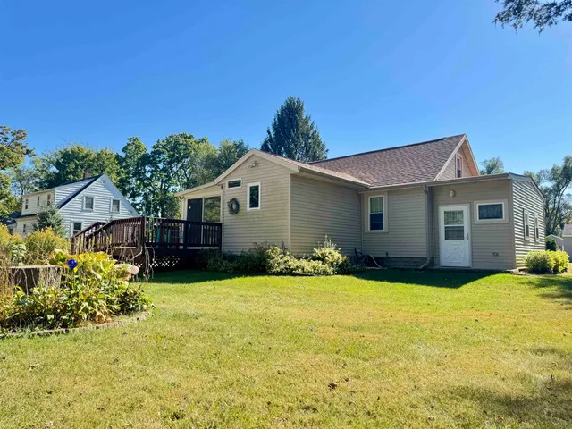 $219,900 | 737 East Briar Lane, Beloit, WI 53511