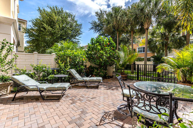 5590 Northeast Trieste Terrace, Unit CASA LUNA Boca Raton, FL 33487 - Photo 45 of 59 5590 NE Trieste Terrace Boca-small-024-4