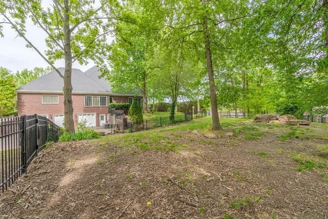 $2,400,000 | 2081 Mossy Oak Circle, Clarksville, TN 37043