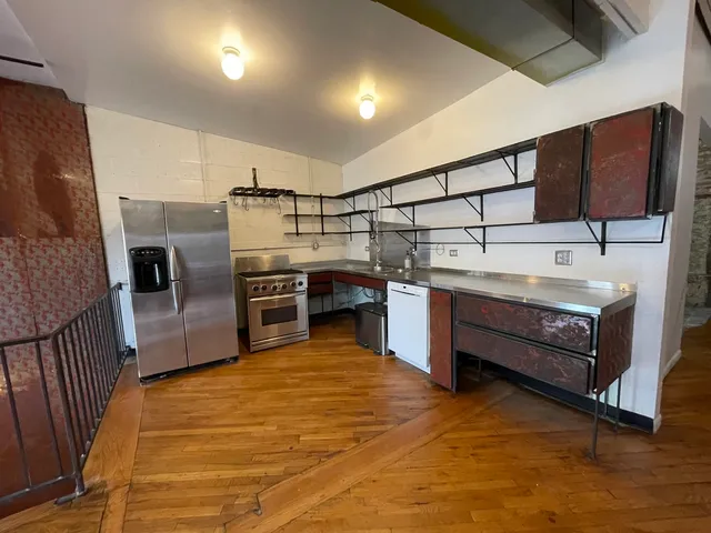 $4,000,000 | 1111 West Randolph Street, Chicago, IL 60607