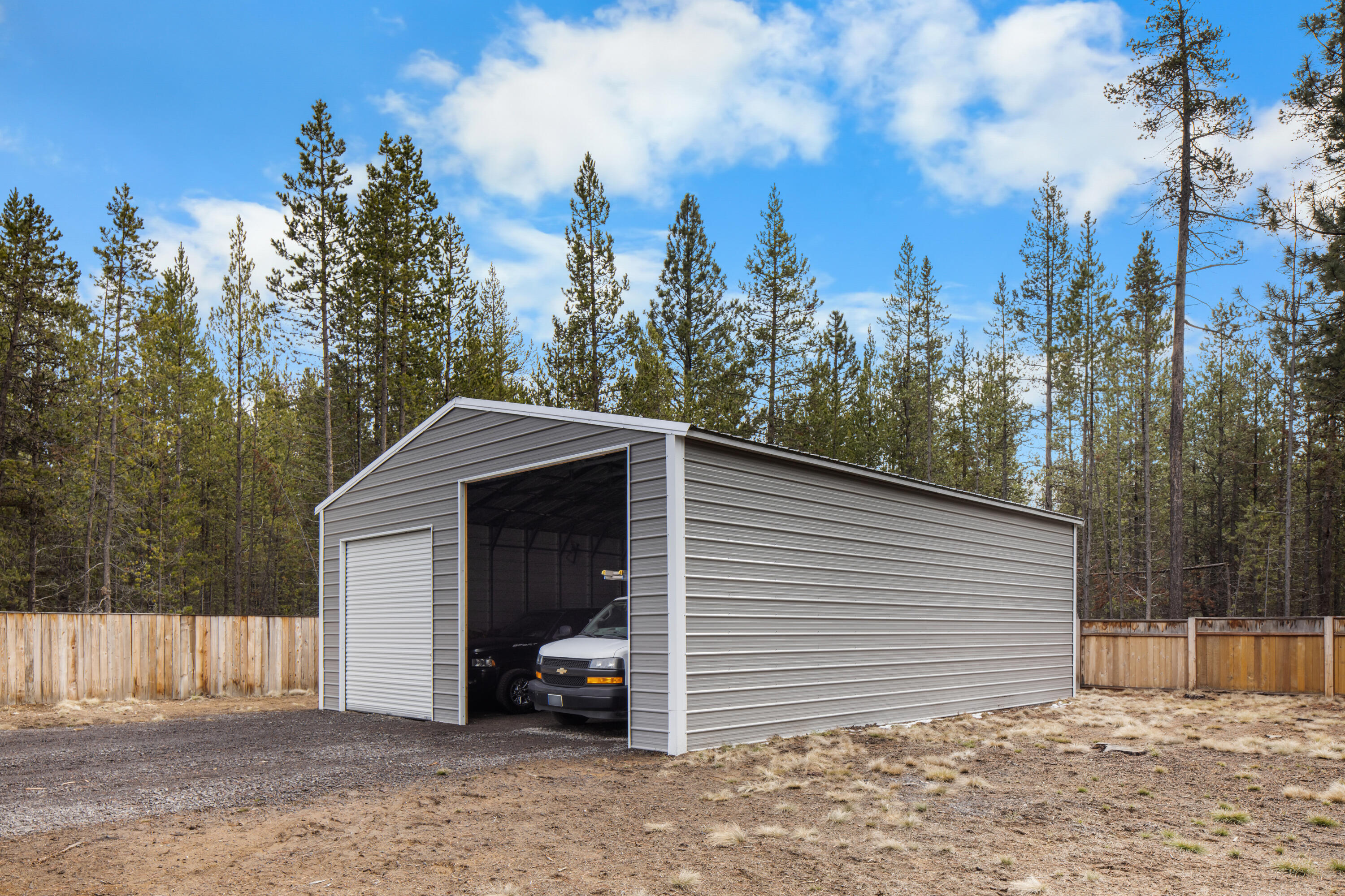 17271 Downey Road Bend, OR 97707 - Photo 27 of 34 Shop