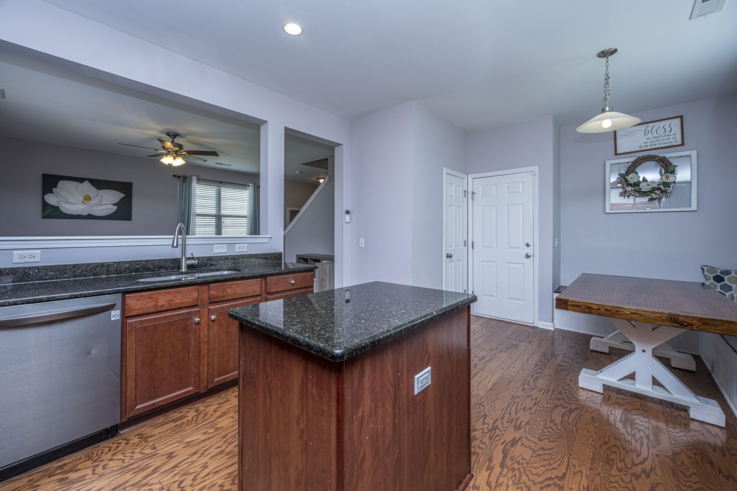 265 Cameron Street Summerville, SC 29486 - Photo 15 of 42 DSC_1414