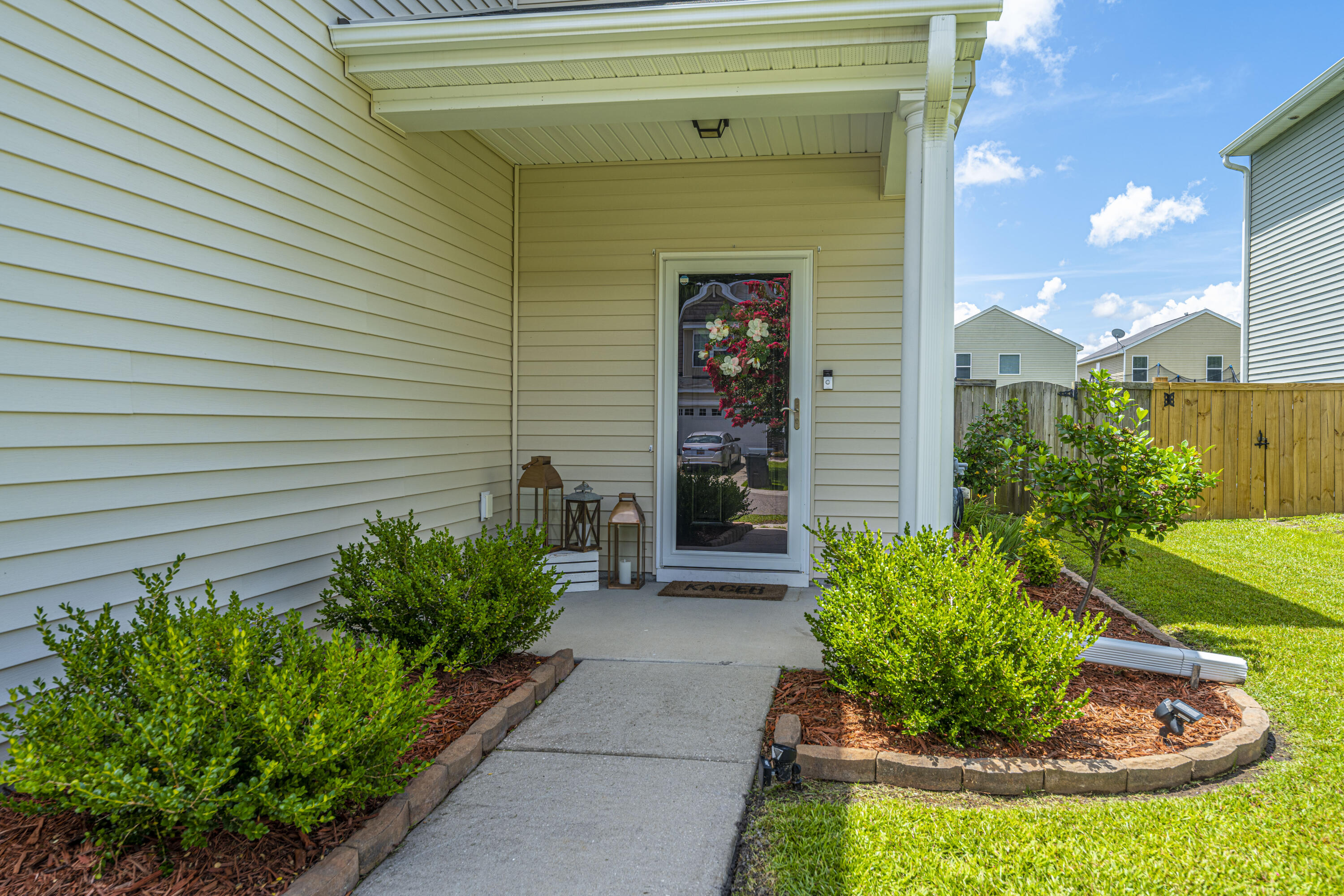 265 Cameron Street Summerville, SC 29486 - Photo 5 of 42 DSC_1402
